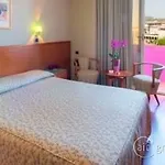 Senb 4* 西尼加利亚