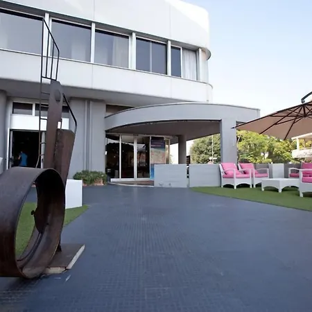 Senb Hotel 4*